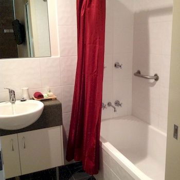 Ashton Townhouse Motel And Suites - South Australia Travel 12