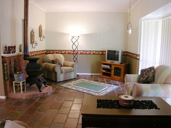 Apple Tree Cottage & Studio - South Australia Travel 11