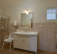 Cadman Motor Inn amp Apartments - South Australia Travel