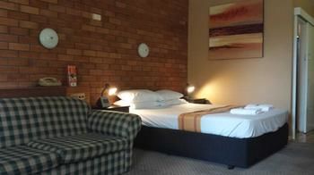 Hilldrop Motor Inn - South Australia Travel 4