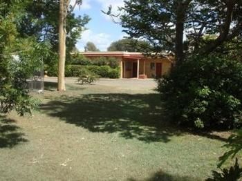 Hilldrop Motor Inn - South Australia Travel 7