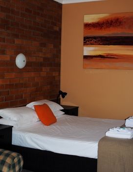 Hilldrop Motor Inn - South Australia Travel 16