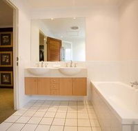 Skippers Cove Waterfront Resort - South Australia Travel