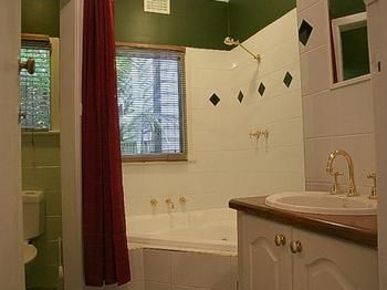 Tudor Cottages Mt Dandenong - South Australia Travel 7