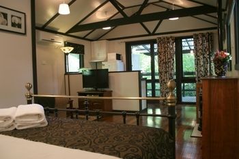 Tudor Cottages Mt Dandenong - South Australia Travel 19