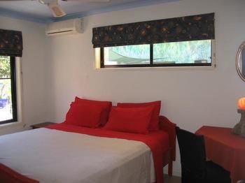 Noosa Edge Nudist Retreat - South Australia Travel 3