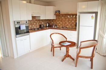 Yarra Glen Racecourse Apartments - South Australia Travel 0