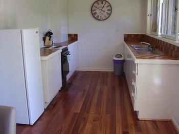 Yarra Glen Racecourse Apartments - South Australia Travel 1