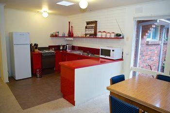 Yarra Glen Racecourse Apartments - South Australia Travel 12