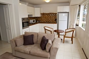 Yarra Glen Racecourse Apartments - South Australia Travel 14