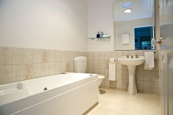 Yarra Glen Racecourse Apartments - South Australia Travel 16