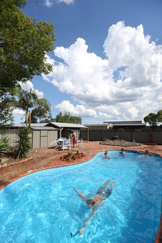 Hunter Valley YHA - Hostel - South Australia Travel 7