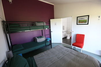 Hunter Valley YHA - Hostel - South Australia Travel 41
