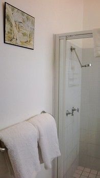 Central Apartments - South Australia Travel 8