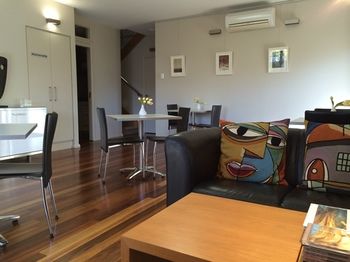 Chaucer Palms Boutique Bed & Breakfast - South Australia Travel 3