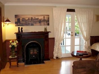 Bli Bli House Luxury Bed & Breakfast - South Australia Travel 7