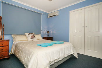 Roseland Holiday House - South Australia Travel 4