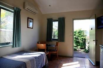 Travellers Motor Village - South Australia Travel 99
