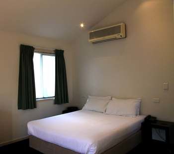 Travellers Motor Village - South Australia Travel 102