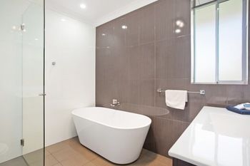 Belmont Executive Apartments - South Australia Travel 3