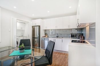Belmont Executive Apartments - South Australia Travel 7