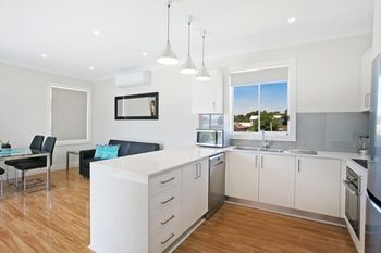 Belmont Executive Apartments - South Australia Travel 8
