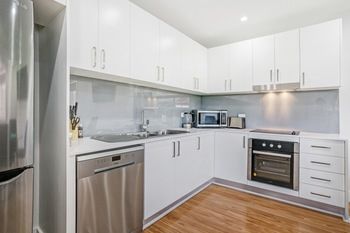 Belmont Executive Apartments - South Australia Travel 10