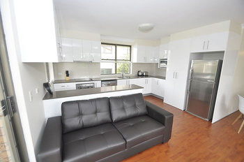Balmain 1 Mont Furnished Apartment - South Australia Travel 5