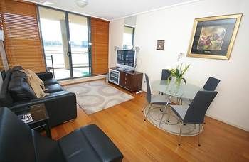 Homebush 122 Ben Furnished Apartment - South Australia Travel 6