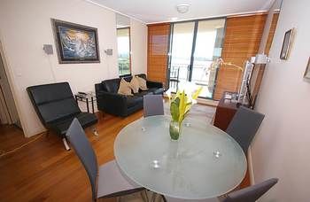 Homebush 70 Ben Furnished Apartment - South Australia Travel 5