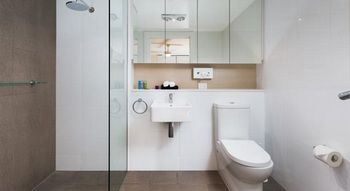 Hamilton Executive Apartments - South Australia Travel 9