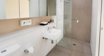 Hamilton Executive Apartments - South Australia Travel 10