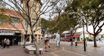 Hamilton Executive Apartments - South Australia Travel 12