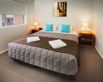 Hamilton Executive Apartments - South Australia Travel 14
