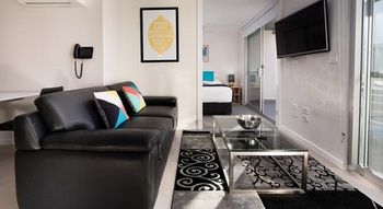 Hamilton Executive Apartments - South Australia Travel 21
