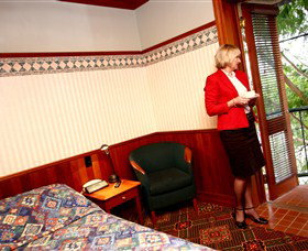Manly Hotel, The - South Australia Travel 3