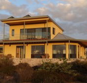 Dolphin Holiday House - South Australia Travel