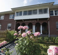 Kermandie Waterfront Hotel - South Australia Travel