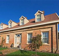 Racecourse Inn - The - South Australia Travel