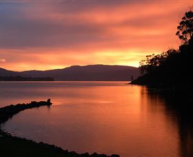 Huon Charm Waterfront Cottage - South Australia Travel 4