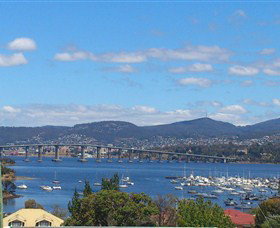 Ashwood Apartments - Lindisfarne - South Australia Travel 0