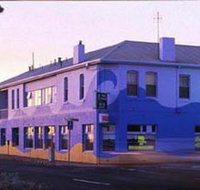 Beach Hotel - South Australia Travel