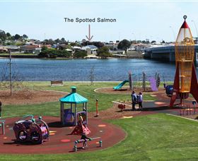 The Spotted Salmon Cottage - South Australia Travel 1