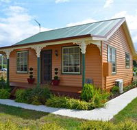 Grand Ole Topiary Cottage - South Australia Travel
