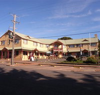 Parer's King Island Hotel - South Australia Travel