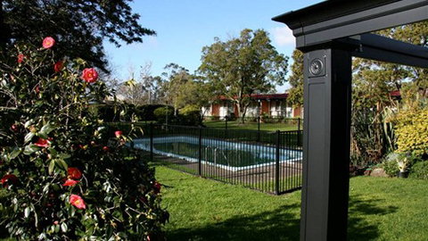 Captains Lodge International - South Australia Travel 0