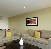 Dolphin Apartments - South Australia Travel