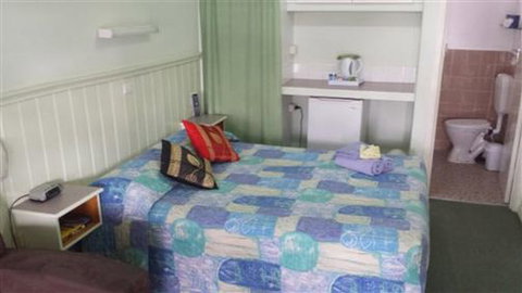 Paddle Steamer Motel - South Australia Travel 1