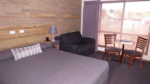 AAT 28 Goldsmith Hotel - South Australia Travel 3