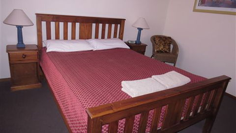 AAT 28 Goldsmith Hotel - South Australia Travel 6